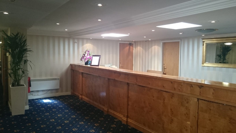 Imagen de los interiores del Hotel Queens, York. Foto 16