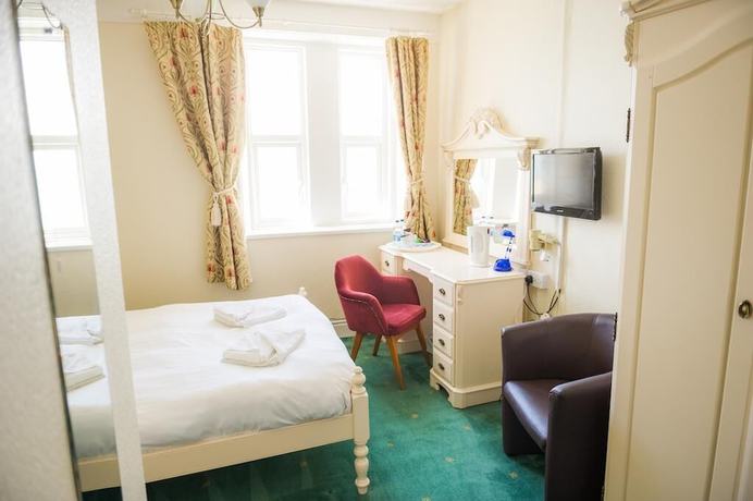 Imagen de la habitación del Hotel Queensbridge. Foto 3