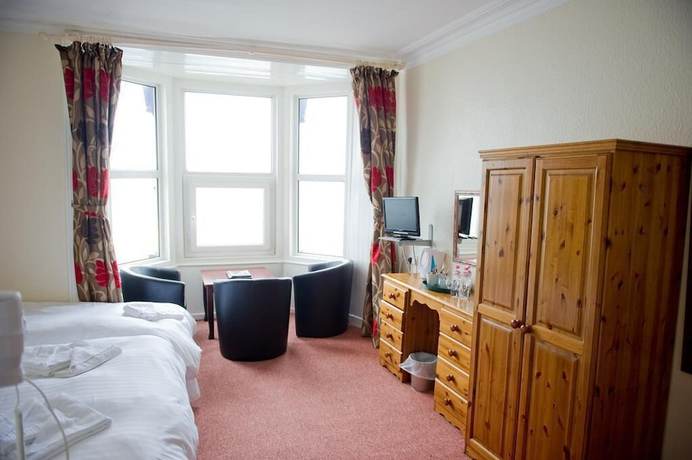 Imagen de la habitación del Hotel Queensbridge. Foto 9