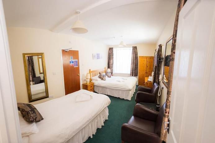 Imagen de la habitación del Hotel Queensbridge. Foto 16