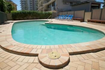 Imagen de la piscina del Hotel Queensleigh Holiday Apartments, Broadbeach. Foto 9