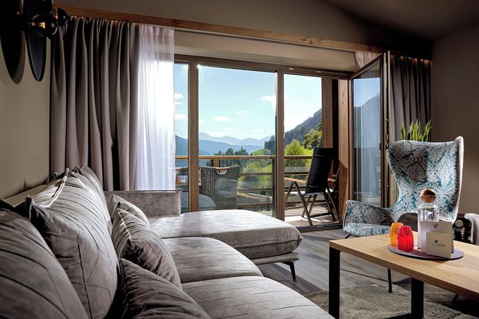 Imagen de la habitación del Hotel Quelle Nature Spa Resort. Foto 6