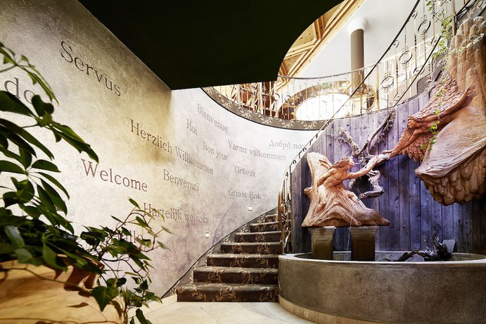 Imagen de los interiores del Hotel Quelle Nature Spa Resort. Foto 20