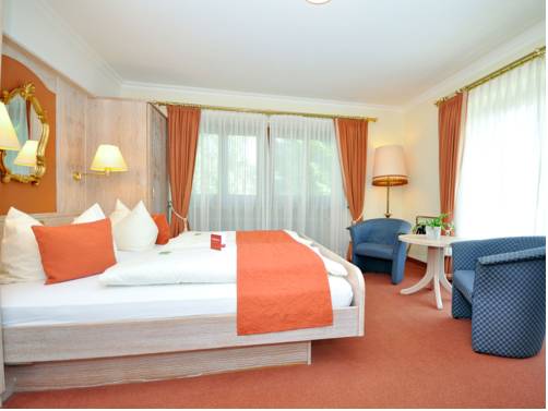 Imagen de la habitación del Hotel Quellenhof, Bad Wiessee. Foto 8