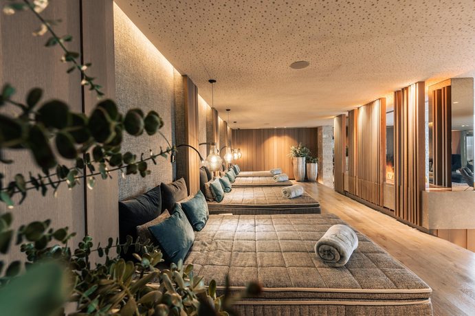 Imagen de la piscina del Hotel Quellenhof Luxury Resort Lazise. Foto 11