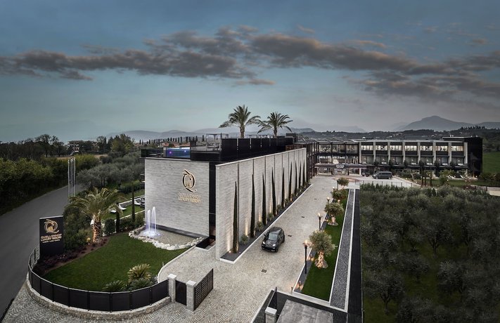 Imagen de la habitación del Hotel Quellenhof Luxury Resort Lazise. Foto 5