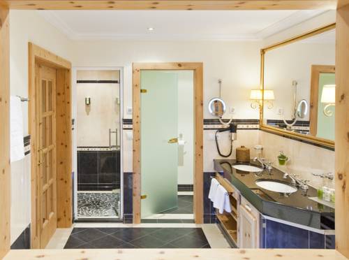 Imagen de la habitación del Hotel Quellenhof Luxury Resort Passeier. Foto 13