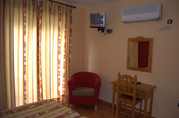 Imagen de la habitación del Hotel Quentar. Foto 9