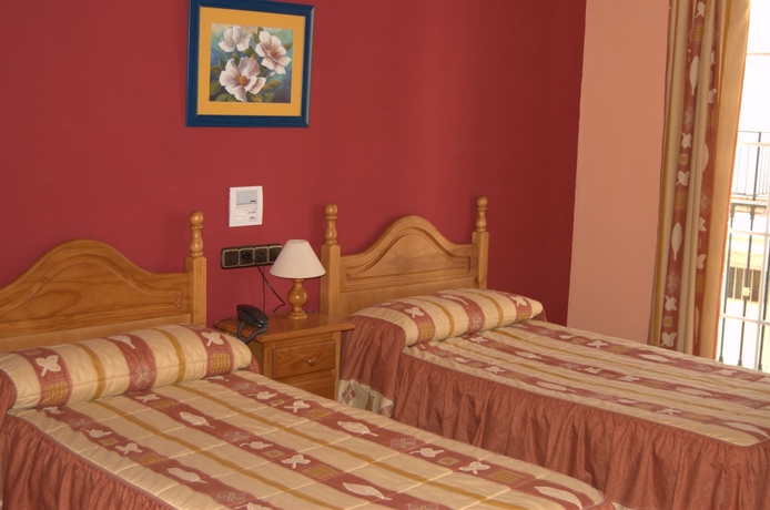 Imagen de la habitación del Hotel Quentar. Foto 13