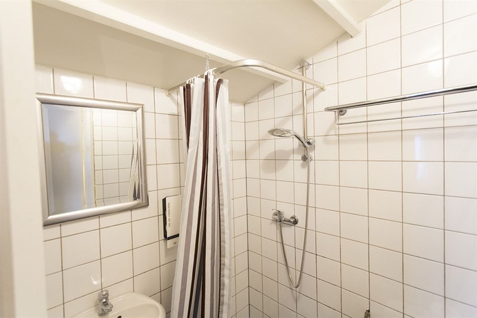 Imagen de la habitación del Hotel Quentin Amsterdam. Foto 4