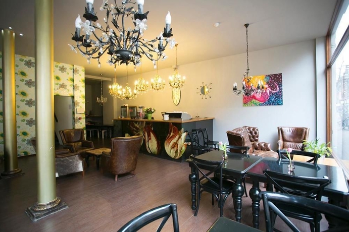 Imagen de los interiores del Hotel Quentin Arrive. Foto 8