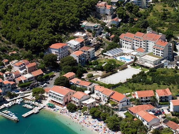 Imagen general del Hotel Quercus, DRVENIK. Foto 2