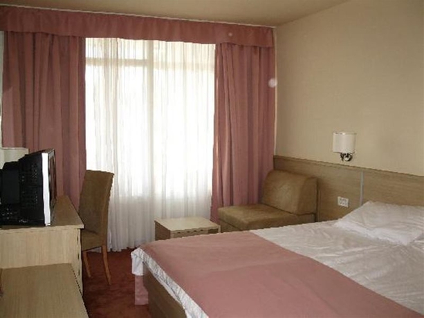 Imagen general del Hotel Quercus, DRVENIK. Foto 7