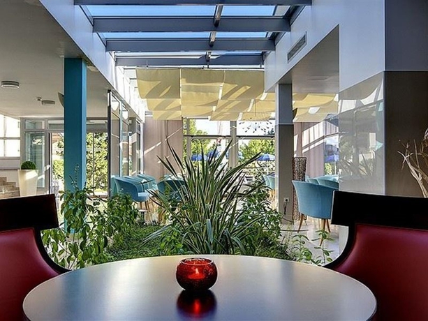 Imagen general del Hotel Quercus, DRVENIK. Foto 15