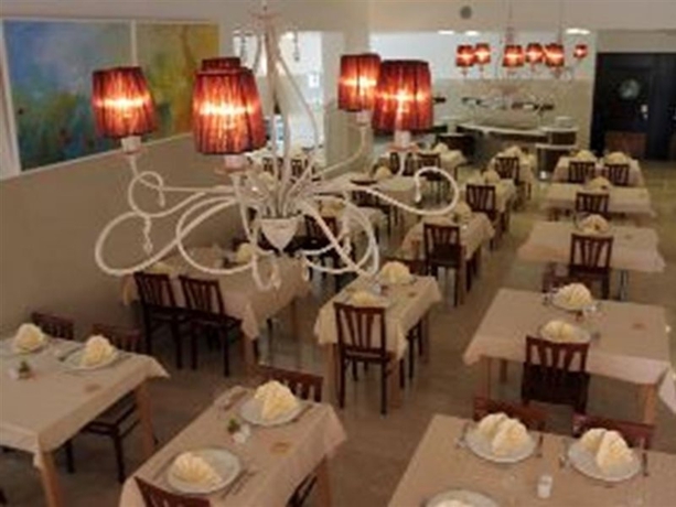 Imagen general del Hotel Quercus, DRVENIK. Foto 16