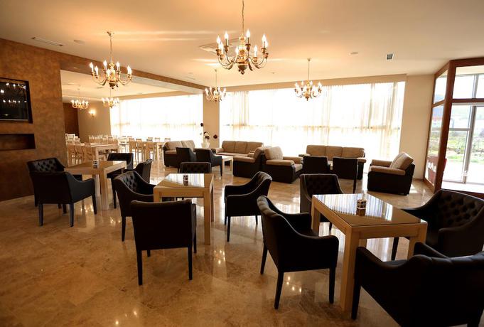 Imagen de los interiores del Hotel Quercus, Medjugorje. Foto 12