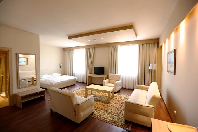 Imagen de la habitación del Hotel Quercus, Medjugorje. Foto 7