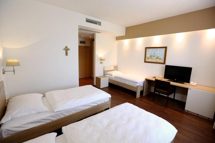 Imagen de la habitación del Hotel Quercus, Medjugorje. Foto 9