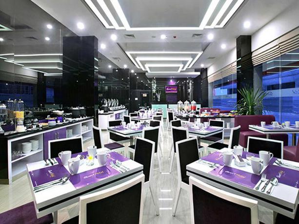 Imagen del bar/restaurante del Hotel Quest Balikpapan By Aston. Foto 2