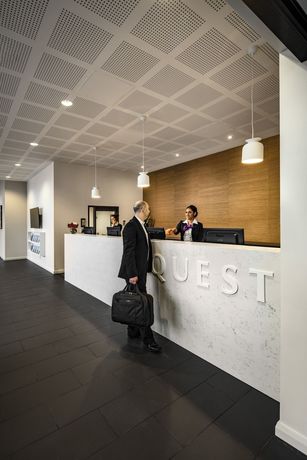Imagen de los interiores del Hotel Quest Bella Vista. Foto 10