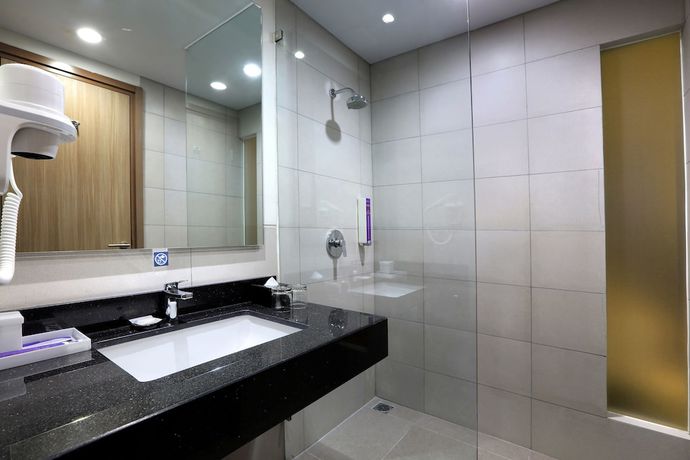 Imagen de la habitación del Hotel Quest Hotel Cikarang by ASTON. Foto 10