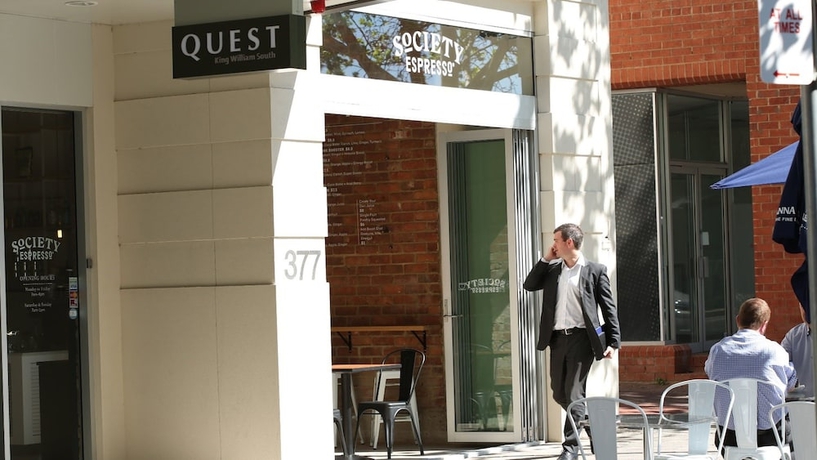 Imagen del bar/restaurante del Hotel Quest King William South. Foto 2