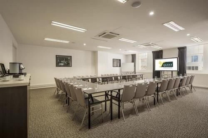 Imagen de los interiores del Hotel Quest King William South. Foto 17