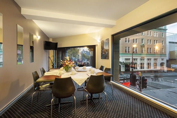 Imagen de los interiores del Hotel Quest Savoy. Foto 16