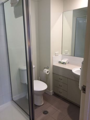 Imagen de la piscina del Hotel Quest Wagga Wagga. Foto 16