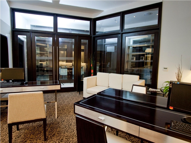 Imagen de los interiores del Hotel Quest and Conference Center. Foto 13