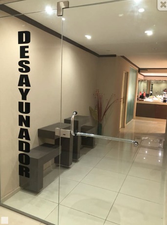 Imagen de los interiores del Hotel Quetzal. Foto 8