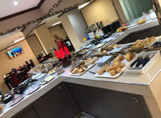 Imagen del bar/restaurante del Hotel Quetzal. Foto 2