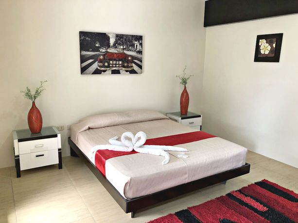 Imagen general del Hotel Quezon Premier Candelaria. Foto 1
