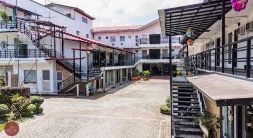 Imagen general del Hotel Quezon Premier Lucena. Foto 17