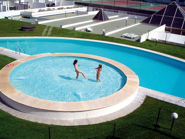 Imagen de la piscina del Hotel Quiaios. Foto 11
