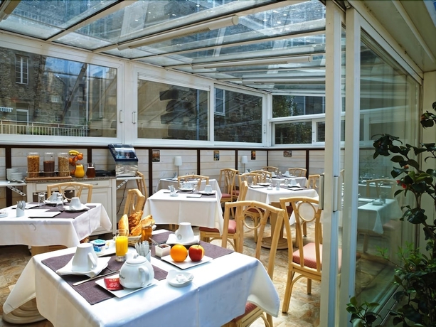 Imagen del bar/restaurante del Hotel Quic En Groigne. Foto 4