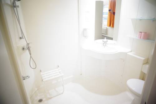 Imagen de la habitación del Hotel Quick Palace Anglet. Foto 6