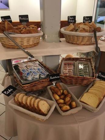 Imagen del bar/restaurante del Hotel Quick Palace Anglet. Foto 3