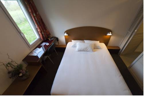 Imagen de la habitación del Hotel Quick Palace Pau. Foto 9