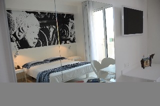 Imagen del bar/restaurante del Hotel Quihotel. Foto 4