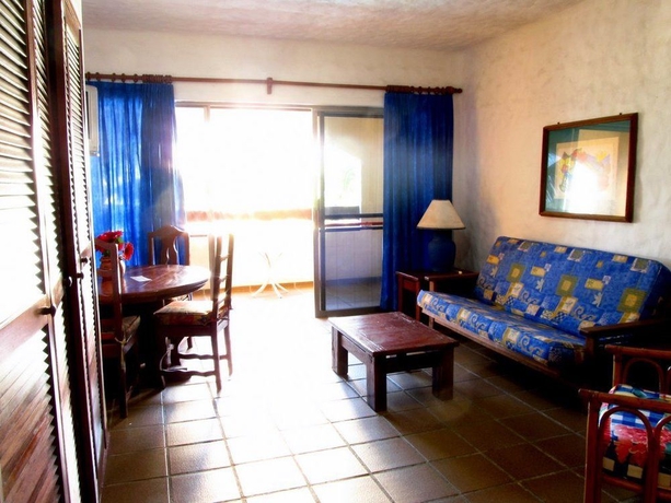 Imagen de los interiores del Hotel Quijote Inn. Foto 5