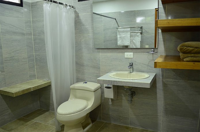 Imagen de la habitación del Hotel Quimbaya. Foto 7