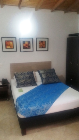 Imagen de la habitación del Hotel Quinta Avenida, MEDELLIN. Foto 8