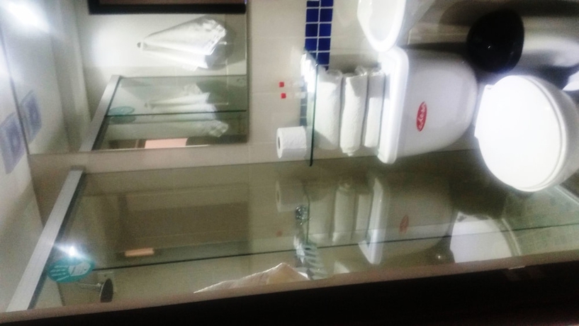 Imagen de la habitación del Hotel Quinta Avenida, MEDELLIN. Foto 15