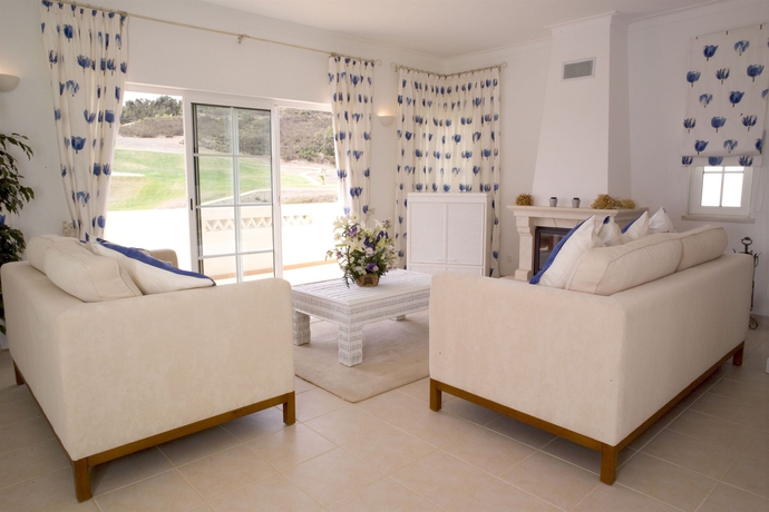 Imagen de los interiores del Hotel Quinta Da Encosta Velha Golf and Leisure Village. Foto 6