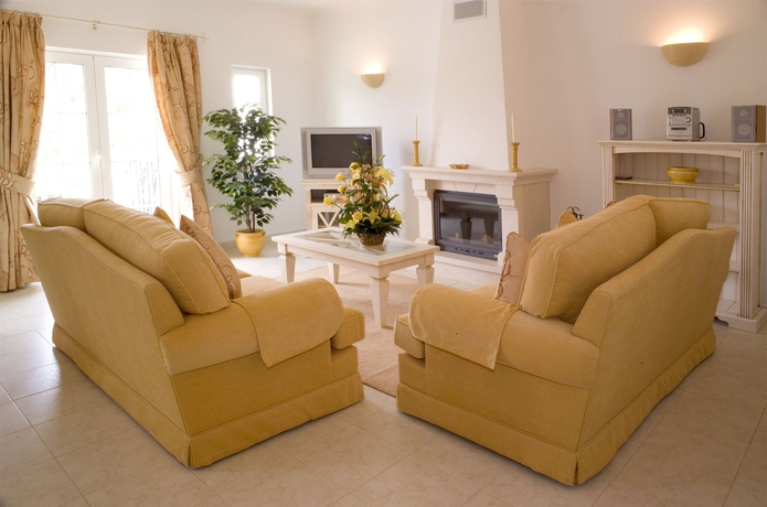 Imagen de los interiores del Hotel Quinta Da Encosta Velha Golf and Leisure Village. Foto 7