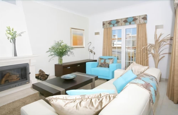 Imagen de la habitación del Hotel Quinta Da Floresta - Santo Antonio Villas Golf & Spa. Foto 13