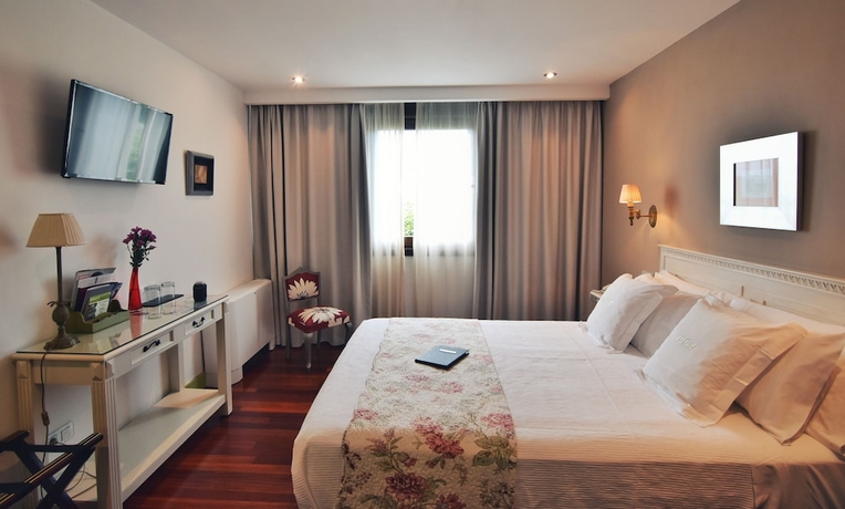 Imagen de la habitación del Hotel Quinta De San Amaro. Foto 9