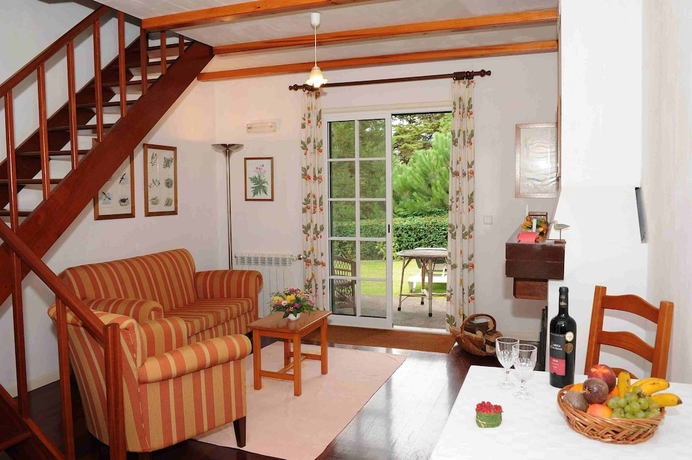 Imagen de la habitación del Hotel Quinta De Santo António Da Serra. Foto 8