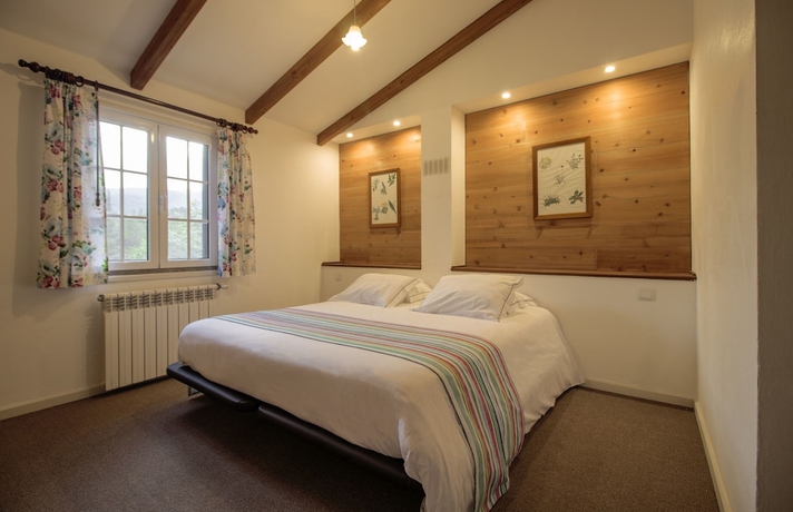 Imagen de la habitación del Hotel Quinta De Santo António Da Serra. Foto 9